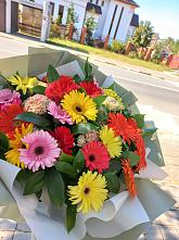Букет цветов из:  Герберы #REPLACE_PRED# Белом